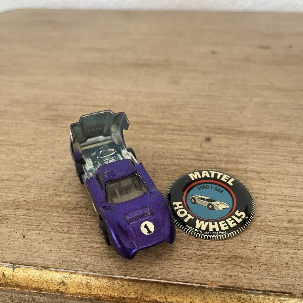 Vintage 1967 Hot Wheels Redline Ford J-Car Purple w/ Original Button USA Read!